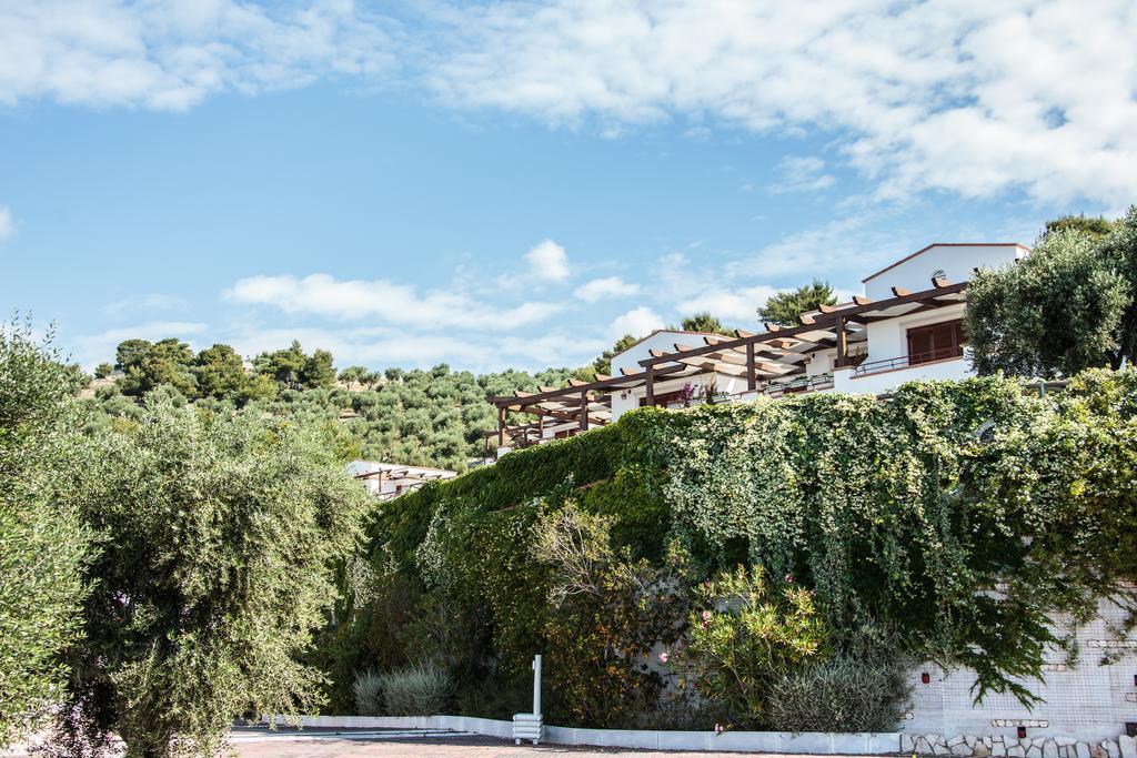 Holiday Lodge Al Porto Mattinata Exterior photo