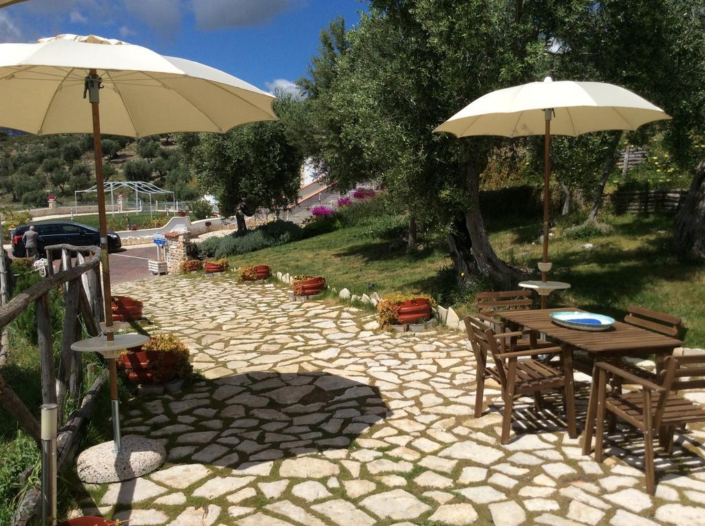 Holiday Lodge Al Porto Mattinata Exterior photo