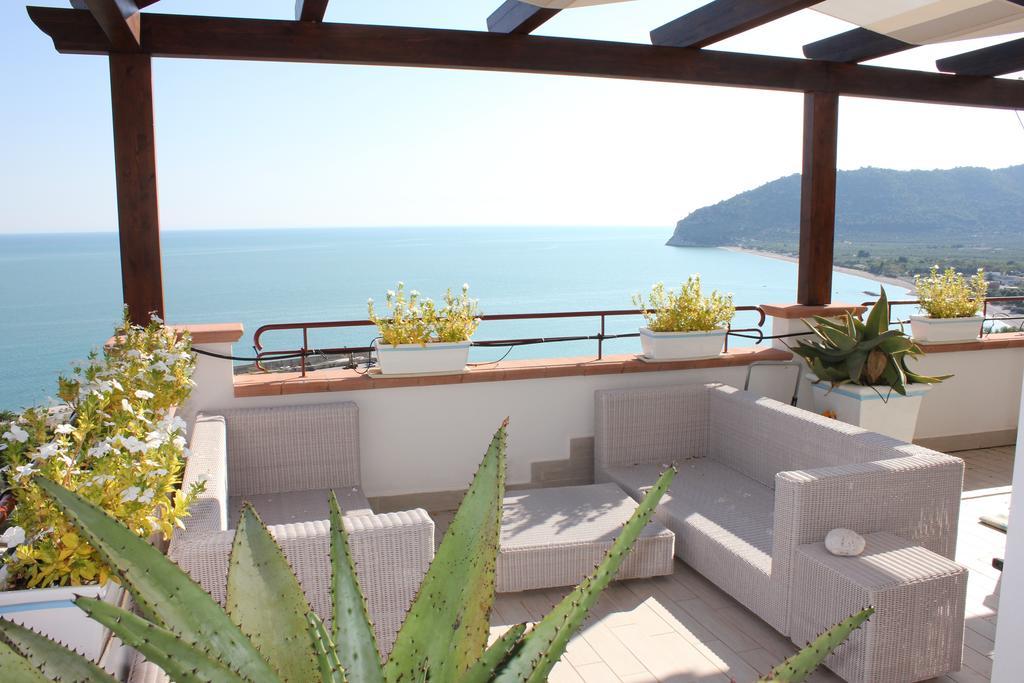 Holiday Lodge Al Porto Mattinata Exterior photo
