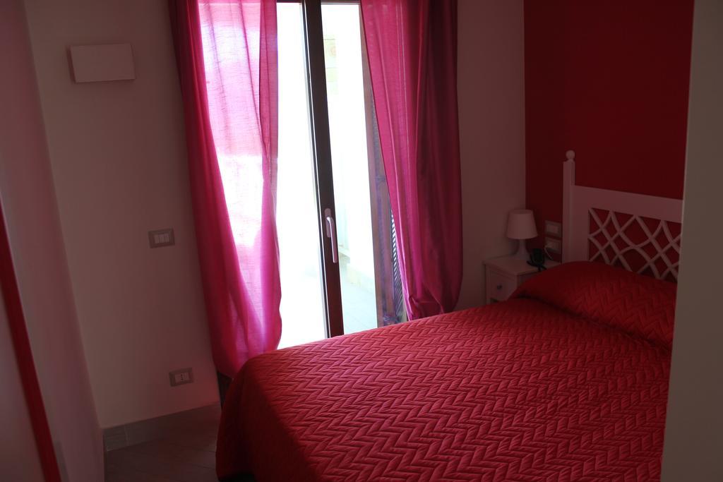 Holiday Lodge Al Porto Mattinata Exterior photo