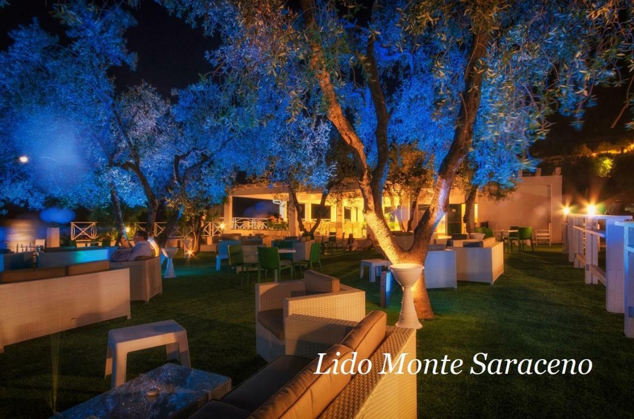 Holiday Lodge Al Porto Mattinata Exterior photo